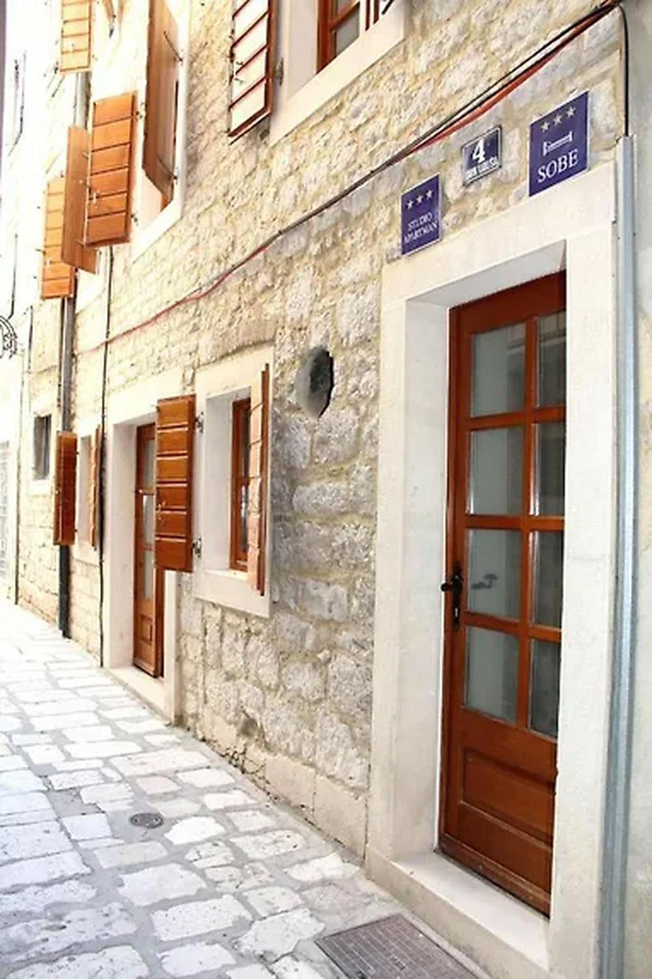 Sunny Rooms And Suites Šibenik Exteriör bild