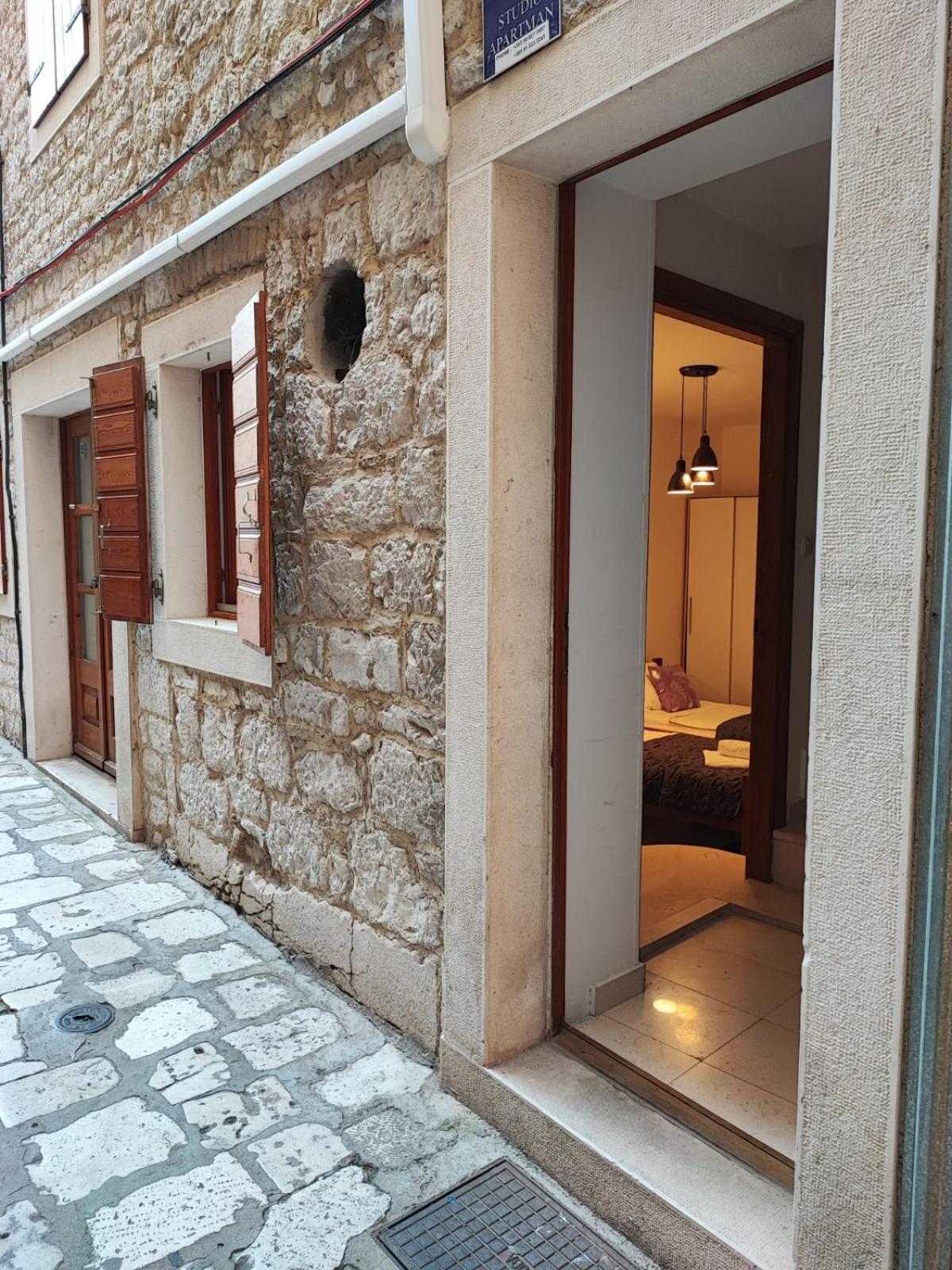 Sunny Rooms And Suites Šibenik Exteriör bild
